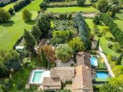 Maison avec piscine et jardin