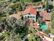 Maison avec piscine et jardin