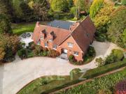 Maison avec piscine et jardin