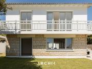 Maison avec piscine et jardin