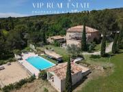 Maison avec piscine et jardin