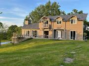 Maison avec piscine et jardin