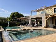 Maison avec piscine et jardin