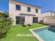 Maison avec piscine et jardin