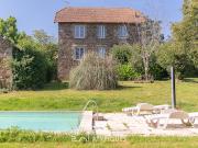 Maison avec piscine et jardin