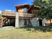 Maison avec piscine et jardin