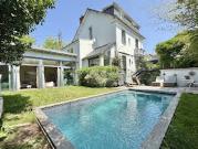 Maison avec piscine et jardin