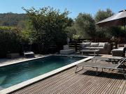 Maison avec piscine et jardin