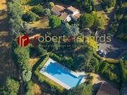 Maison avec piscine et jardin
