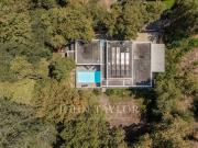 Maison avec piscine et jardin