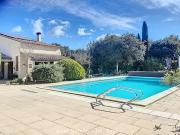 Maison avec piscine et jardin