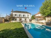 Maison avec piscine et jardin