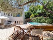 Maison avec piscine et jardin
