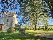 Maison avec piscine et jardin
