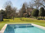 Maison avec piscine et jardin