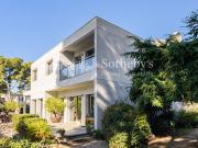 Maison avec piscine et jardin