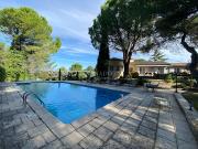 Maison avec piscine et jardin