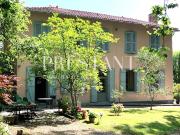 Maison avec piscine et jardin