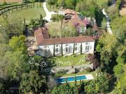 Maison avec piscine et jardin