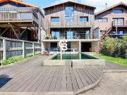 Maison avec piscine et jardin