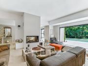 Maison avec piscine et jardin