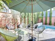 Maison avec piscine et jardin
