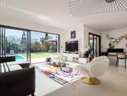 Maison avec piscine et jardin