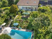 Maison avec piscine et jardin