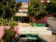 Maison avec piscine et jardin