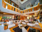 Maison avec piscine et jardin