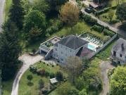 Maison avec piscine et jardin