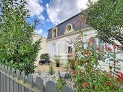 Maison avec piscine et jardin