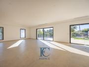 Maison avec piscine et jardin