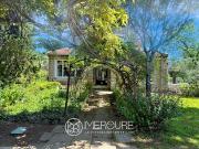 Maison avec piscine et jardin