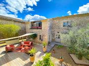 Maison avec piscine et jardin