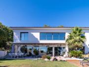 Maison avec piscine et jardin