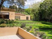 Maison avec piscine et jardin