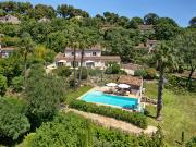 Maison avec piscine et jardin