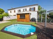Maison avec piscine et jardin
