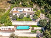 Maison avec piscine et jardin