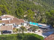 Maison avec piscine et jardin