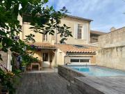 Maison avec piscine et jardin