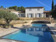 Maison avec piscine et jardin