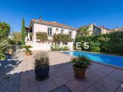 Maison avec piscine et jardin