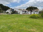 Maison avec piscine et jardin