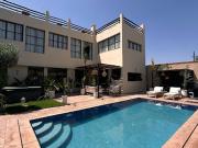 Maison avec piscine et jardin