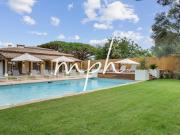 Maison avec piscine et jardin