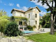 Maison avec piscine et jardin