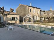 Maison avec piscine et jardin