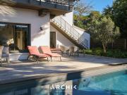 Maison avec piscine et jardin